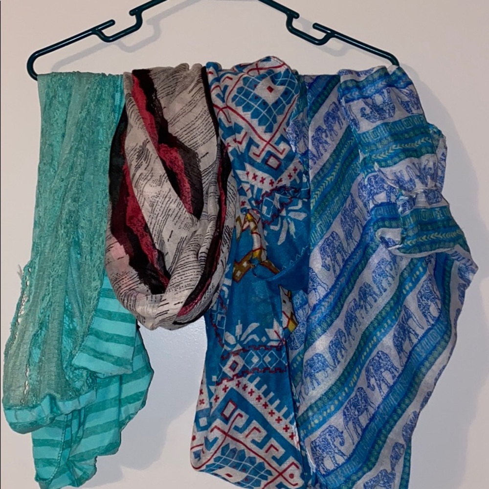 Scarfs
